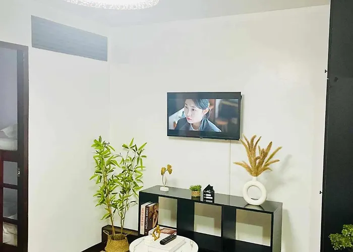 Two-bedroom Near Sm , It Park & Ayala Mall - N0 Parking At Urban Deca Homes *